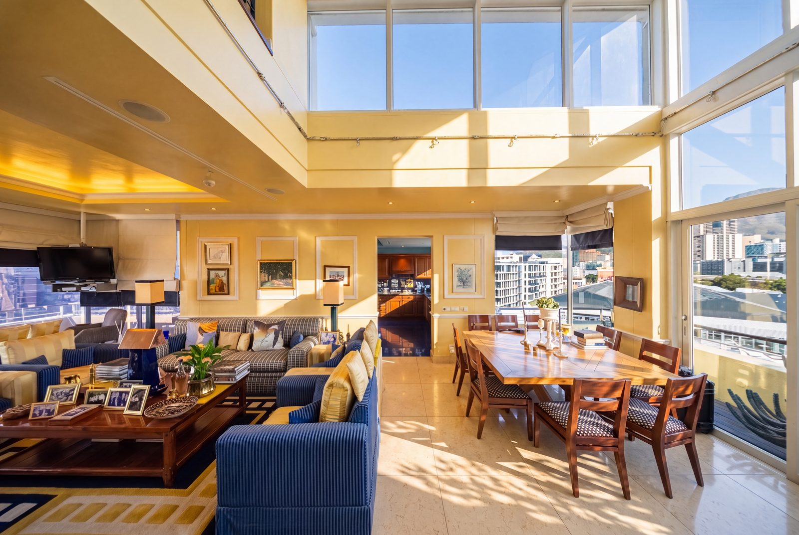 The main living room and the ten seater dining table